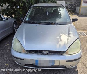 Viterbo - Macchina abbandonata nei pressi del cimitero