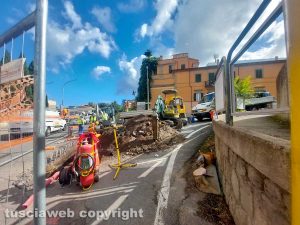 Viterbo - I lavori sulla Cassia per fermare la fuga di gas
