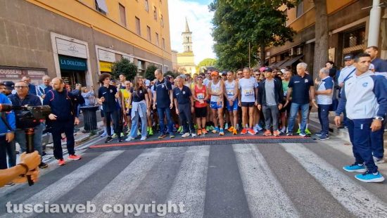 Viterbo - La prima Half Marathon - La partenza
