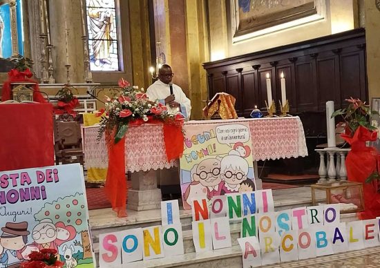 Valentano - La "festa dei nonni" organizzata dal centro ricreativo Santa Lucia Filippini