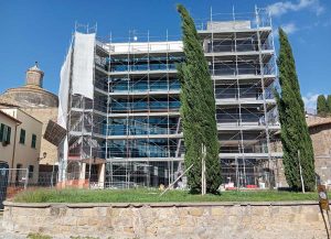 Tuscania - Cantieri aperti in paese 