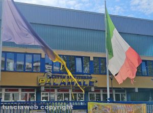 Viterbo - Bandiere strappate al Palamalé