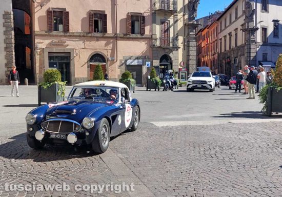 Viterbo - La Modena Cento ore attraversa il centro