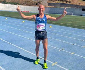 Sport - Asd At running - Gabriele Frescucci vince il titolo europeo M45 nei 10.000mt in pista