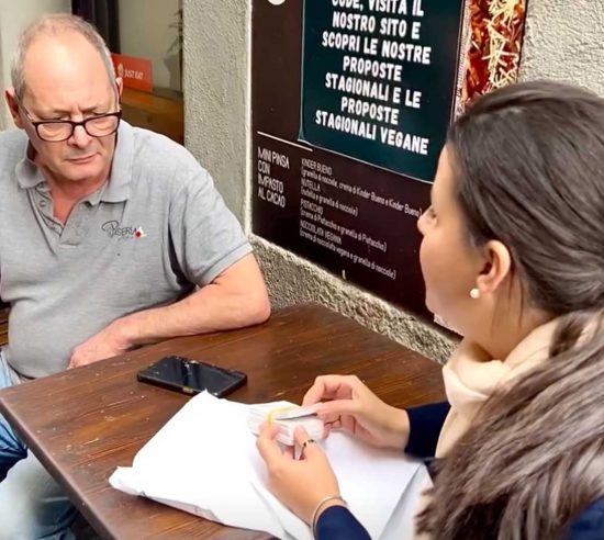 Viterbo - La sindaca consegna i primi biglietti per l'ora gratis al Sacrario