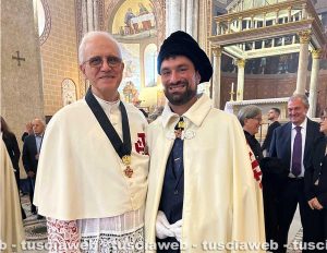 Cavalieri del Santo Sepolcro - Monsignor Elio Carucci, priore ella delegazione Civitavecchia-Tarquinia con Simone Luciani