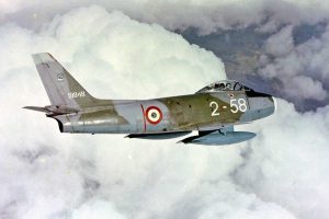 Un F-86 in volo