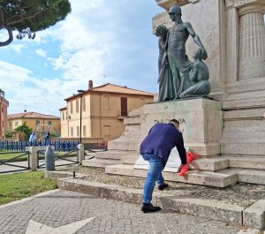 Il ricordo di Norma Cossetto al monumento dei caduti di Tarquinia