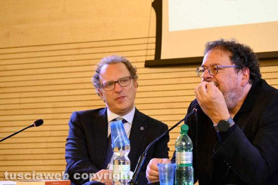 Viterbo - Il filosofo Gino Roncaglia ai Pirati della Bellezza con il rettore Stefano UbertiniViterbo - Il filosofo Gino Roncaglia ai Pirati della Bellezza con il rettore Stefano Ubertini