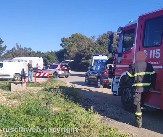 Montalto di Castro - Operaio rimane folgorato - Carabinieri e vigili del fuoco sul posto