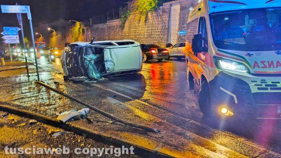 Schianto sulla Cassia tra Vetralla e Cura: tre auto coinvolte