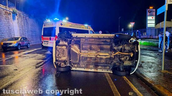 Schianto sulla Cassia tra Vetralla e Cura: tre auto coinvolte
