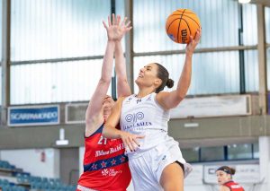 Adriana Cutrupi in azione contro Milano