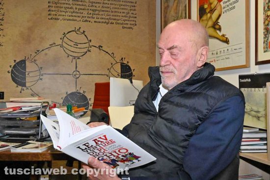 Toni Capuozzo nella redazione di Tusciaweb