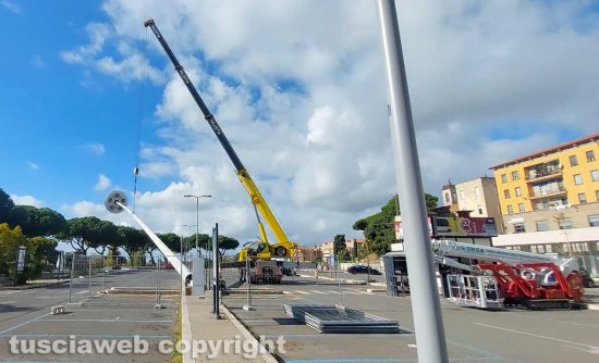 Viterbo - La demolizione della seconda torre faro al Sacrario