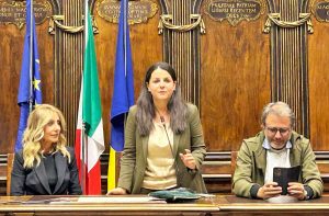 Attestato di merito sportivo alla runner Susanna Pecoroni