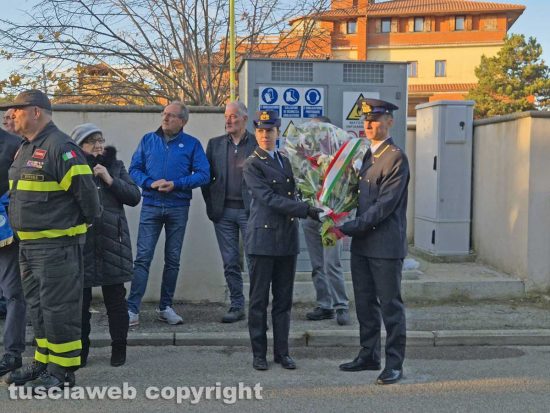 Montefiascone - La commemorazione del maggiore navigatore Piero Giraldo - La deposizione dell'omaggio floreale