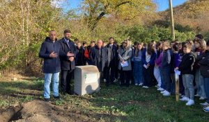 La cerimonia di piantumazione dell'albero all'Ente Monti Cimini - Riserva lago di Vico