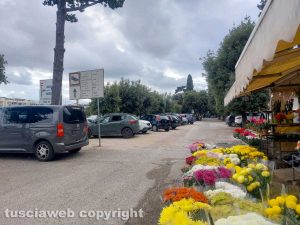 Viterbo - Il 2 novembre al cimitero San Lazzaro