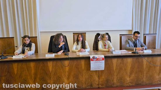  “Scarpette rosse” in ceramica - Roberta Piroli, Chiara Tosaroni, Cinzia Chiulli, Maria Rita De Alexandris e Claudio Parroccini