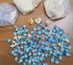 Terni - Sorpreso con la cocaina nel negozio