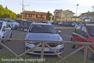 Fabrica di Roma - Parcheggio selvaggio