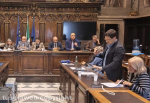Viterbo - Consiglio comunale - A destra Andrea Micci