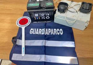 Anguillara Sabazia - L'impianto di richiamo di avifauna rinvenuto e sequestrato