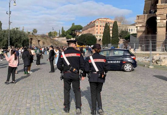 Roma - Carabinieri - Controlli contro borseggi e furti