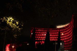 La Regione Lazio illuminata di rosso per la Giornata internazionale contro la volenza sulle donne