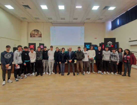 Viterbo - L'iniziativa "Questo non è amore" della polizia di stato