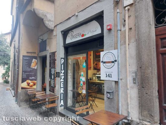 Viterbo - La pinseria in via Saffi