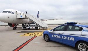 Polizia - Le operazioni di rimpatrio