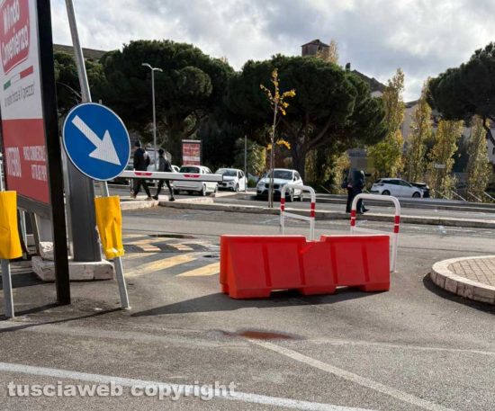 Parcheggio Sacrario - L'ingresso chiuso 