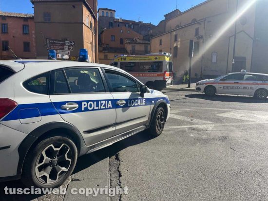 Viterbo - Rissa la Sacrario - Intervento di carabinieri, polizia locale e 118