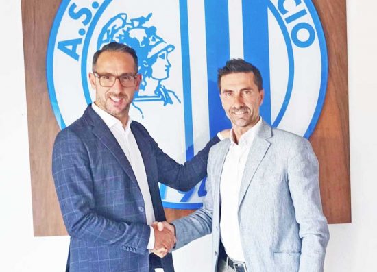 La presentazione di Stefano Del Canuto all’Astrea Calcio, qui con il ds Iacomini