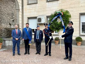 Viterbo - La lapide del 1921 dedicata ai caduti viterbesi della Prima guerra mondiale ricollocata con una cerimonia