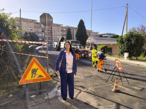 Civitavecchia - Sopralluogo del consigliere regionale Emanuela Mari al quartiere Campo dell'oro