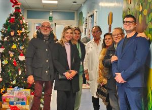 Viterbo - La Lega dona dei regali al reparto di Pediatria