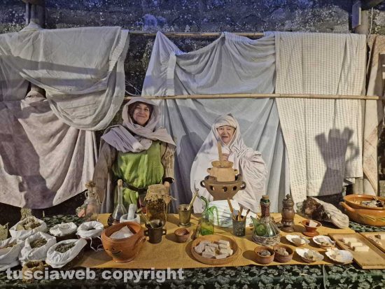 Montefiascone - Il presepe vivente nei giardini del palazzo vescovile