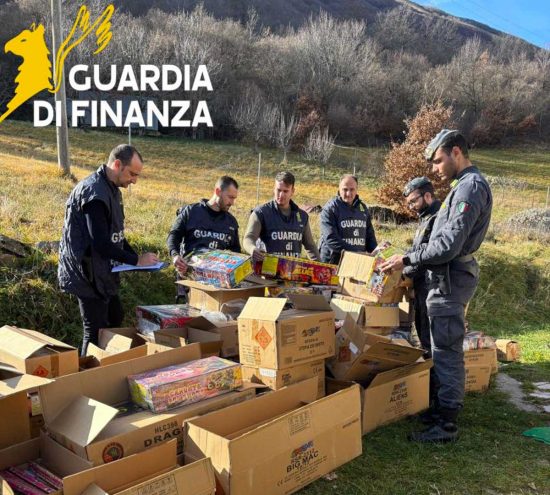 Rieti - I botti illegali sequestrati dalla guardia di finanza