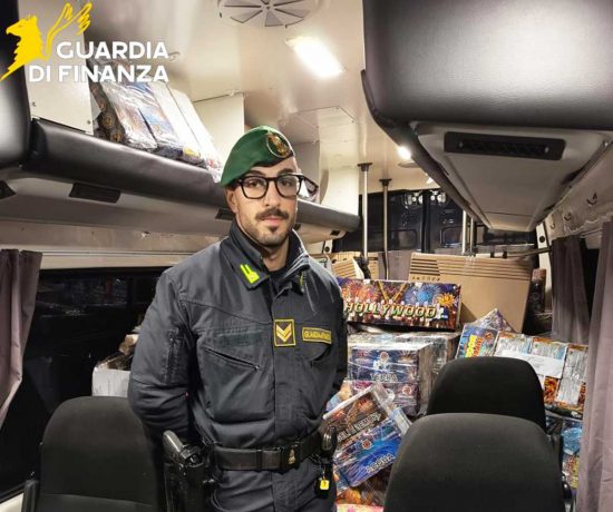Viterbo - Guardia di finanza - I botti di Capodanno sequestrati 