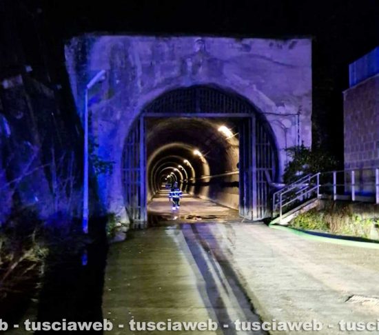 Guasto a un treno Italo nella galleria, soccorsi per 460 passeggeri