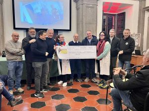 Bomarzo - Consegnati due assegni all'associazione  Zucchero Filato e Goji Vip Clown di corsia