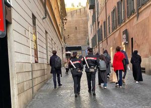 Roma - Carabinieri in centro