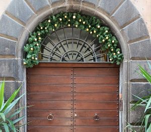 Viterbo - Le decorazioni dell'Associazione èvViva Via Saffi