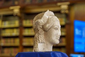 La testa di Kore scoperta a Vulci