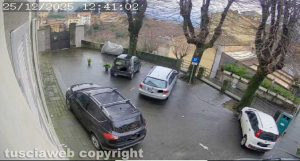 Il passo carrabile privato, regolarmente autorizzato e segnalato, situato in via Doria 3 a San Martino al Cimino