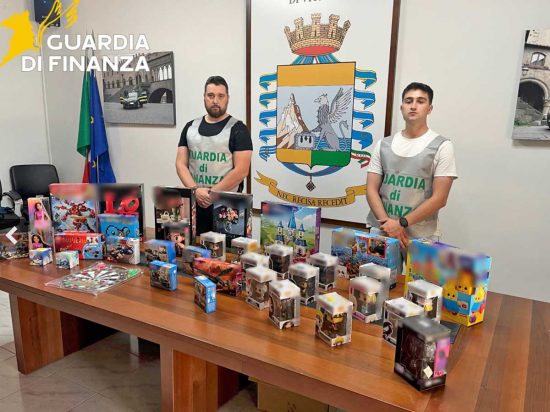 Guardia di Finanza - Alcuni dei prodotti sequestrati