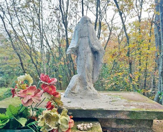 Tuscania - Vandalizzata la statua della Madonna del Poggio